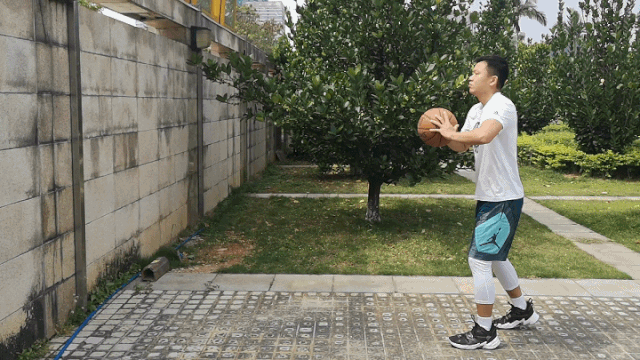 如何制定一个系统的篮球训练总结计划?_2